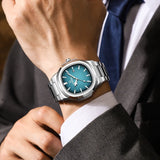 Relógio masculino militar de luxo, modelo 2025, quadrado, à prova d'água, luminoso, com data e dia da semana, em aço inoxidável, movimento de quartzo. Acompanha caixa.